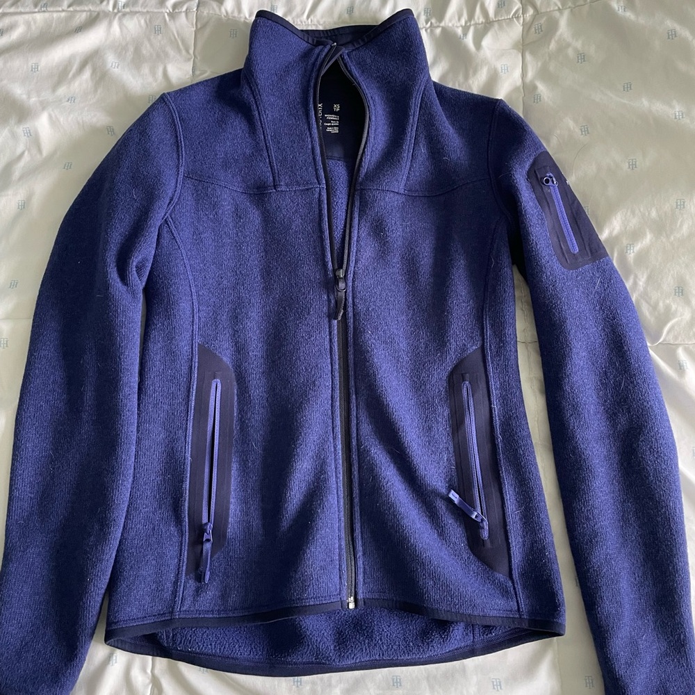 Women’s arc’teryx fleece jacket